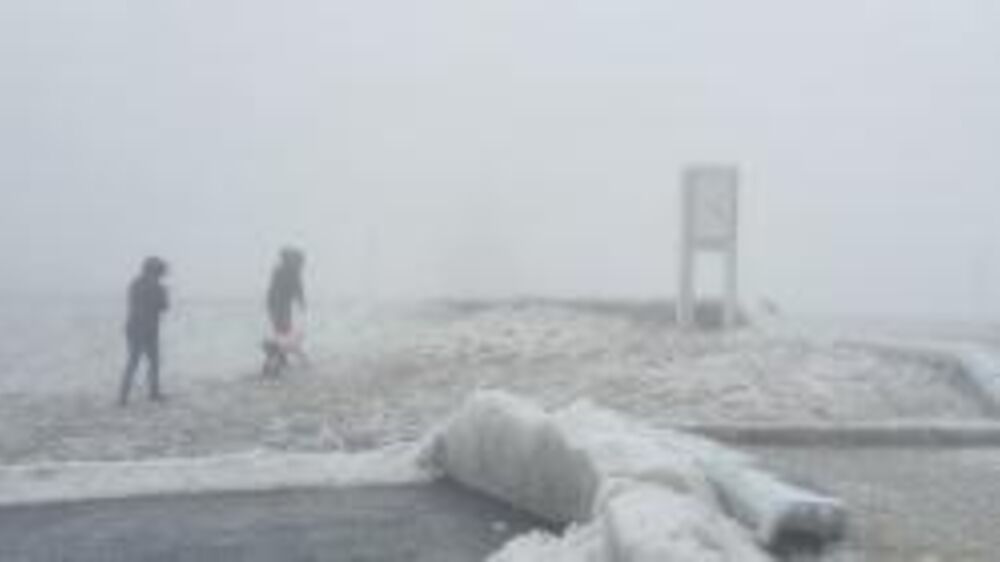 Doze distritos do continente sob aviso amarelo devido à neve e agitação marítima