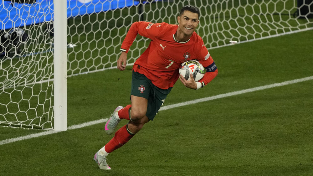 Cristiano Ronaldo marca em Munique na partida entre Portugal e Espanha