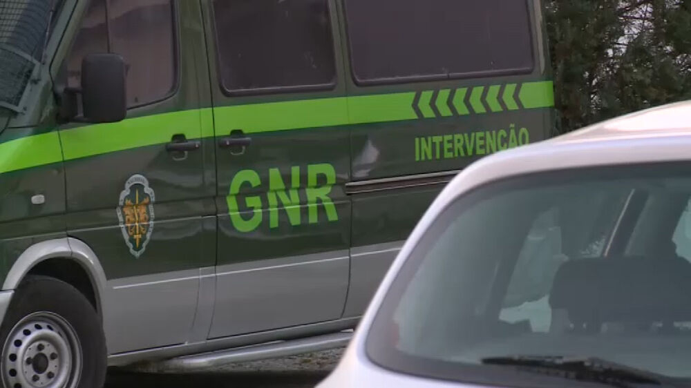 Veículo de intervenção da GNR em patrulha