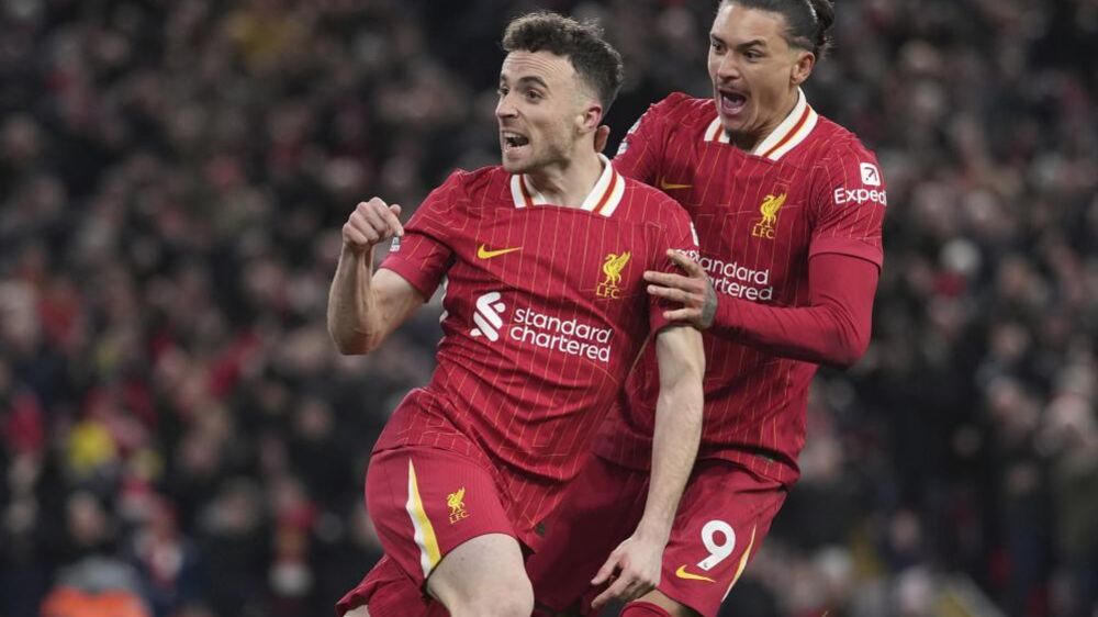 Jogadores do Liverpool lamentam a morte de Diogo Jota