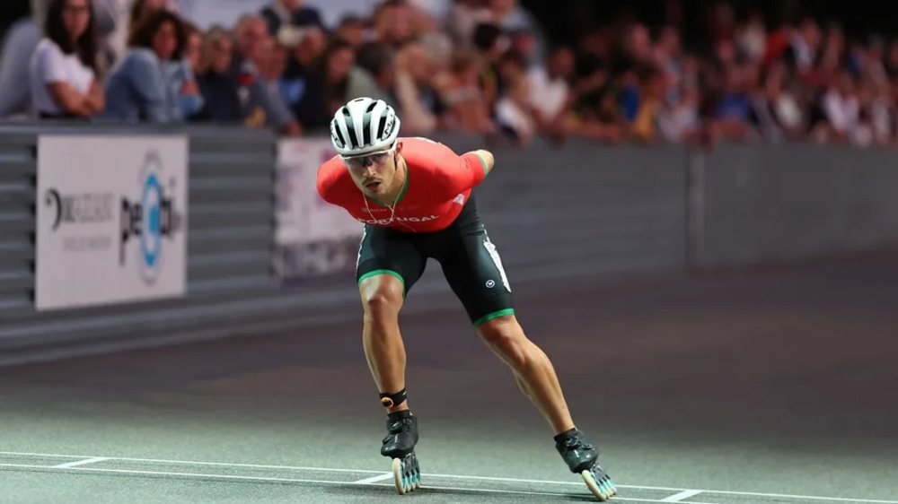 Atleta português compete em prova de patinagem de velocidade
