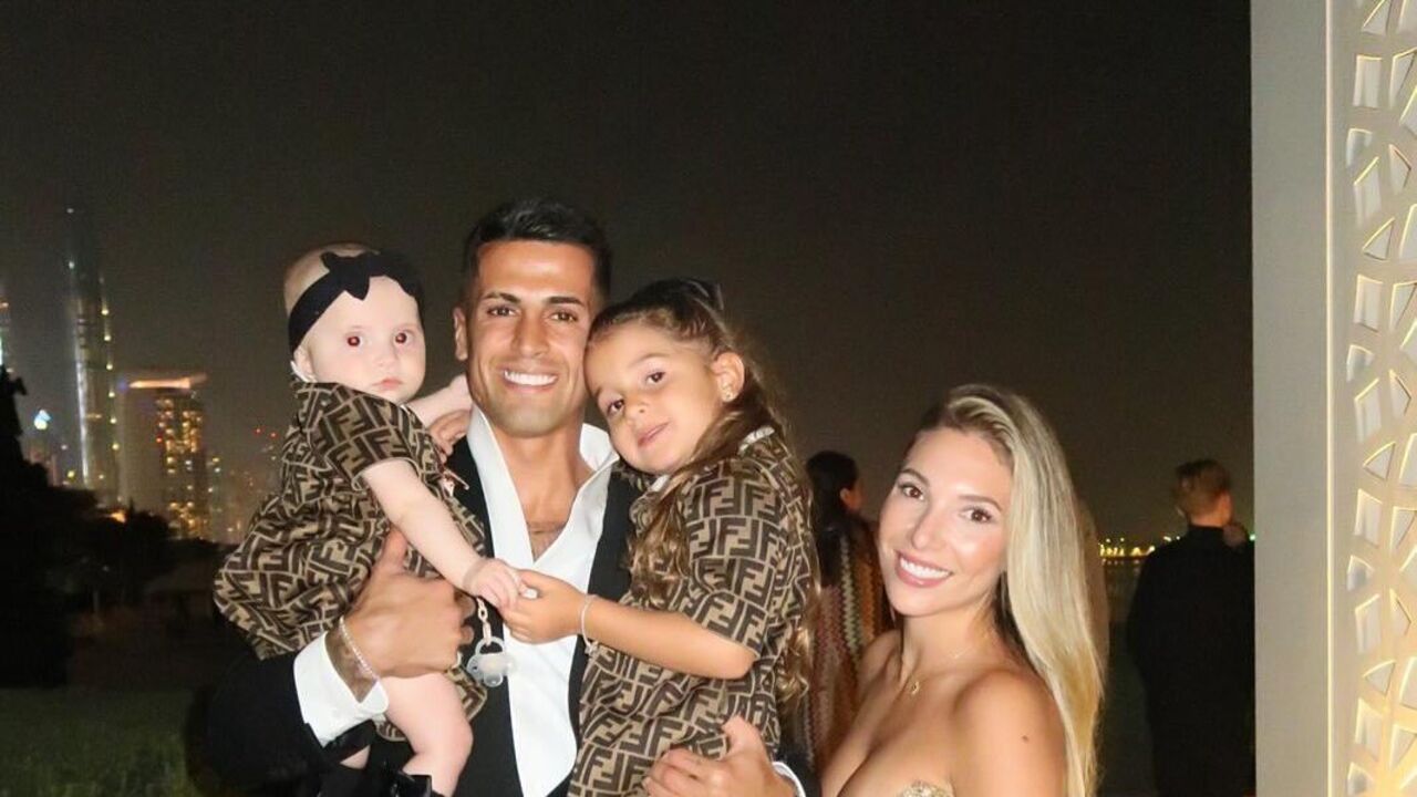 Daniela Machado e João Cancelo com as filhas