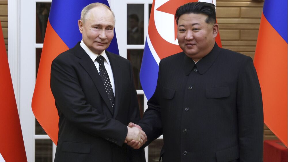 Kim Jong-un manifesta apoio a Putin e visa fortalecer laços bilaterais