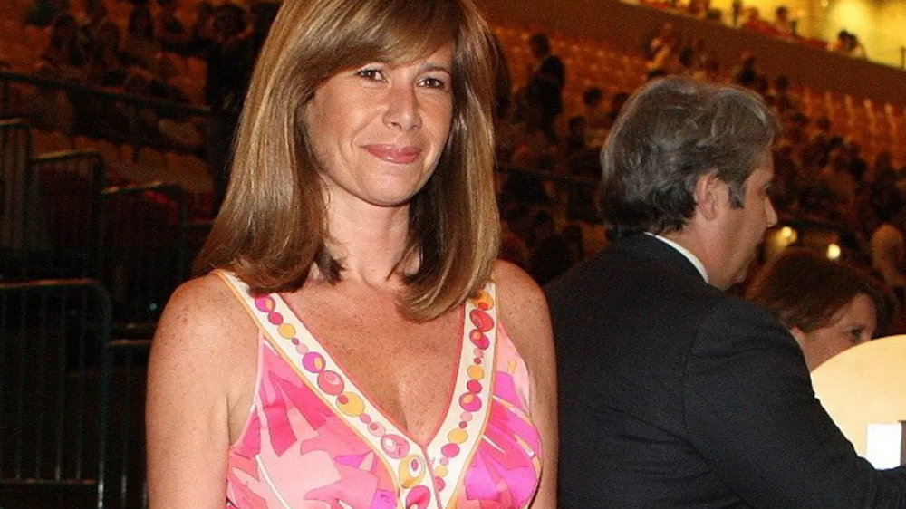 Cerimónias de Teresa Caeiro reúnem família e amigos no Chiado