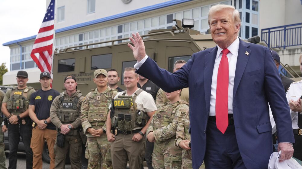 Trump admite enviar a Guarda Nacional para Chicago e Nova Iorque