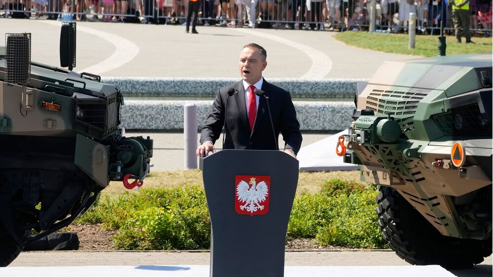 Presidente polaco veta apoios a ucranianos desempregados e gastos com Starlink