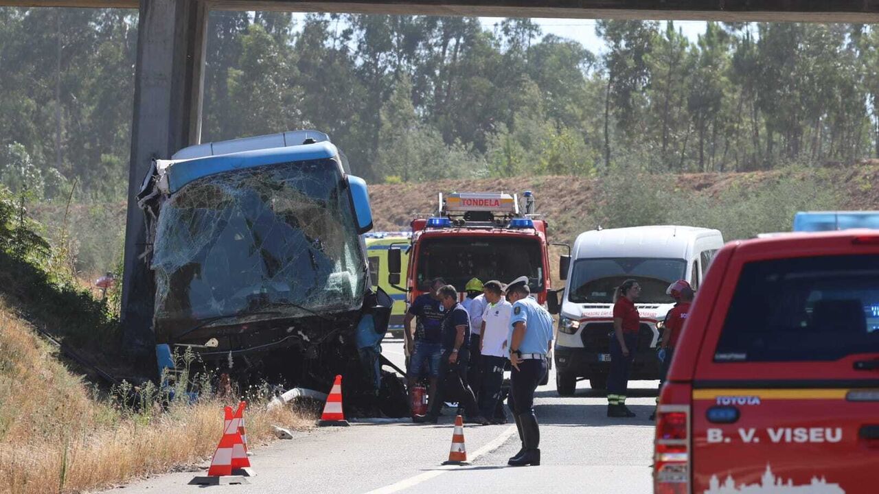 Acidente com autocarro no IP3