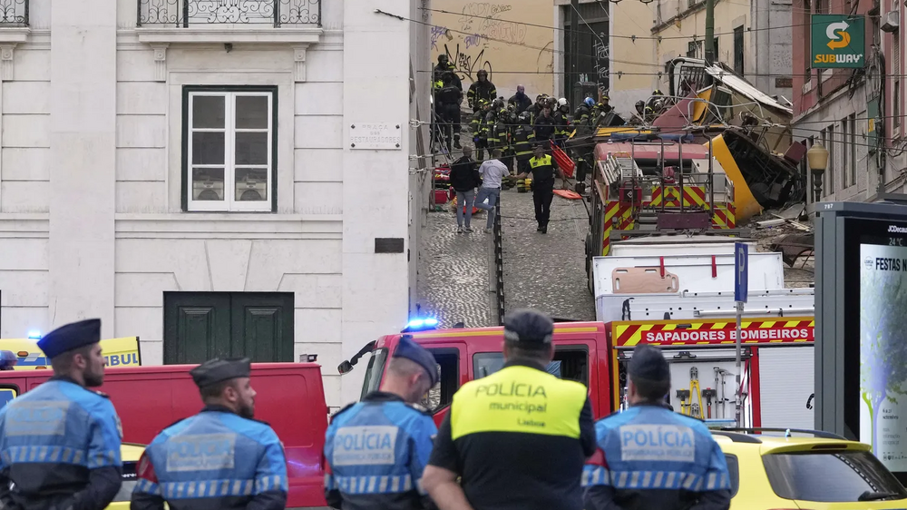 Criança resgatada no acidente do Elevador da Glória, em Lisboa