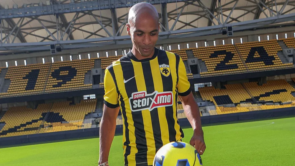 João Mário reforça o AEK Atenas por empréstimo do Besiktas