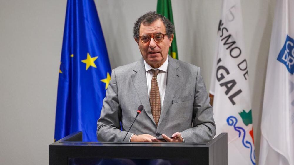 Secretário de Estado do Turismo discursa sobre o futuro do turismo em Portugal
