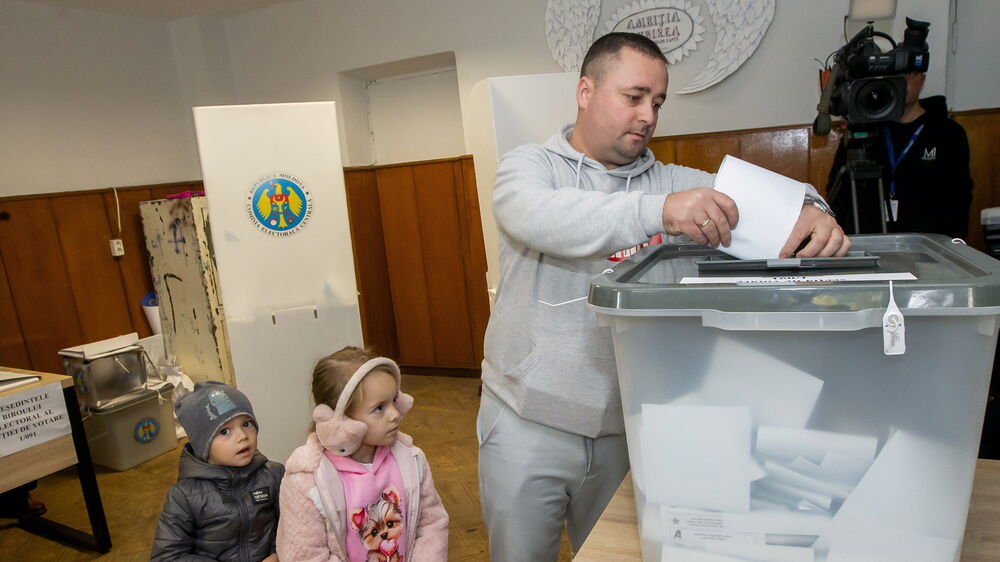 Eleições legislativas na Moldova marcadas por acusações de manipulação