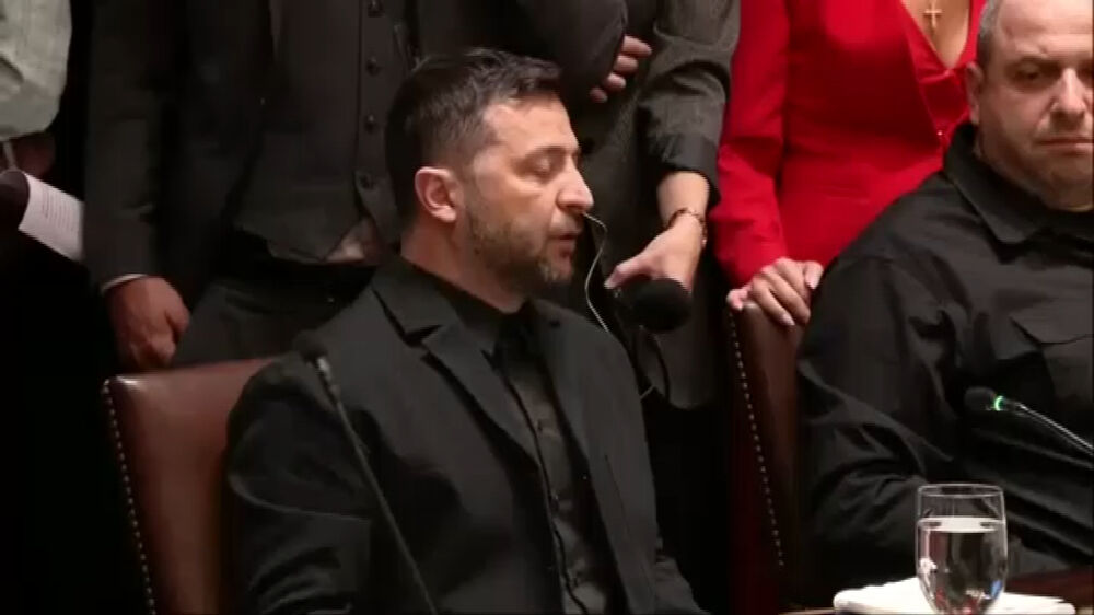 Volodymyr Zelensky acusa Vladimir Putin de não querer a paz