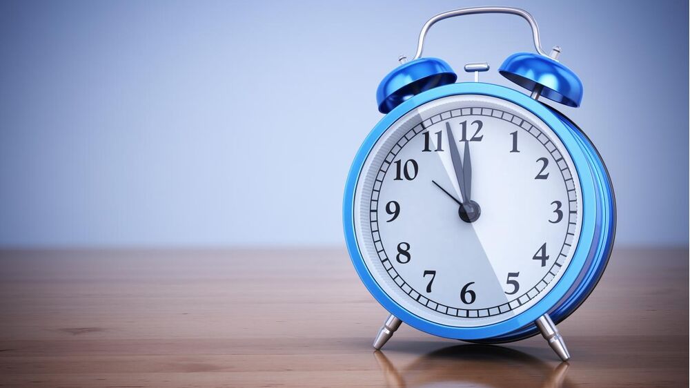 Relógios atrasam uma hora na madrugada de domingo