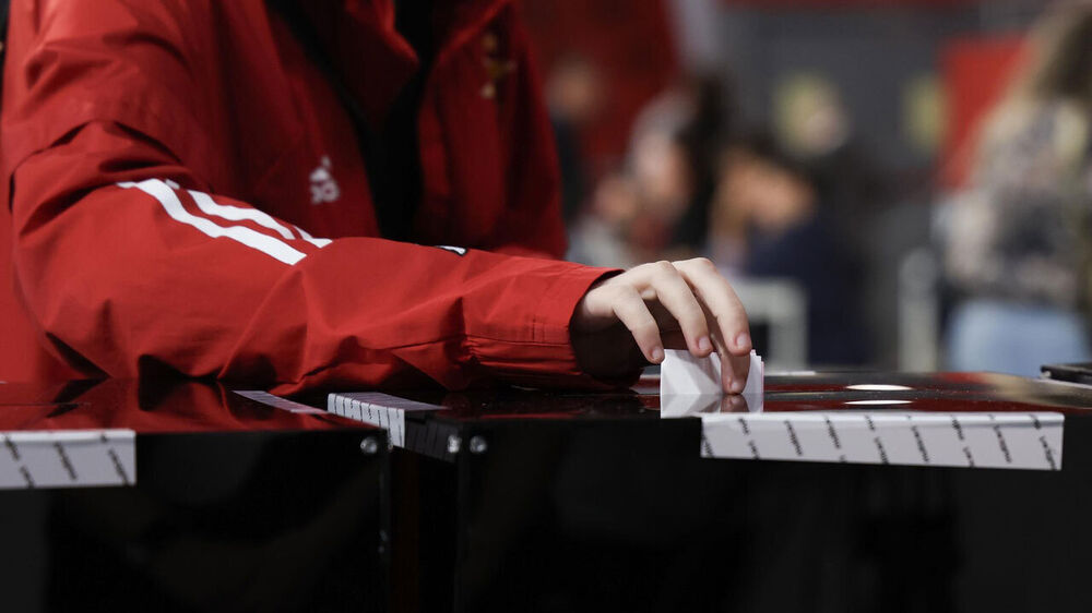 Sócio do Benfica a votar 