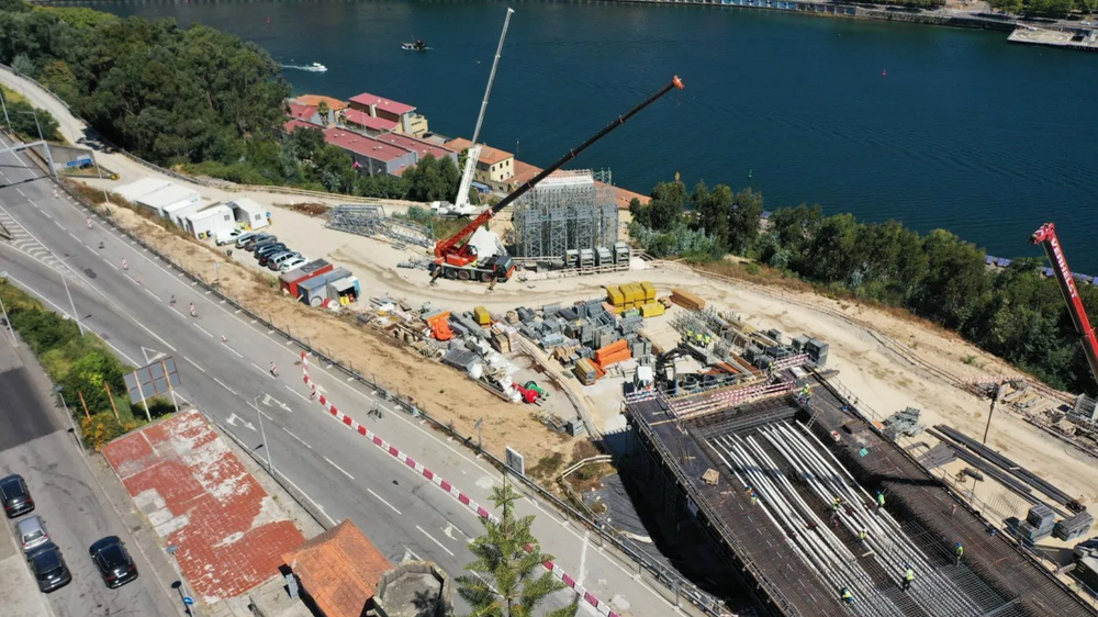 Construção avança no Porto, com foco em nova travessia fluvial entre Porto e Gaia