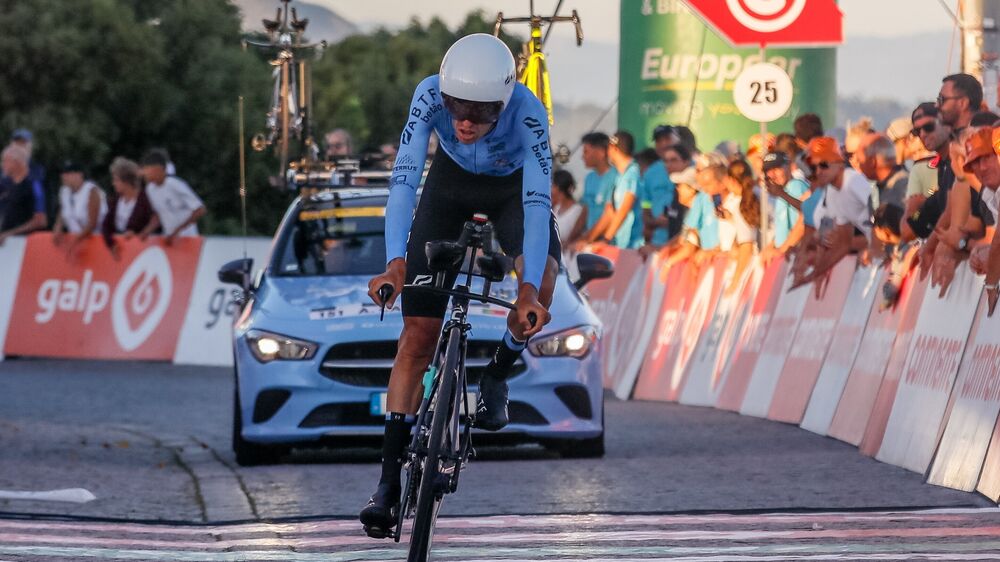 António Carvalho suspenso por anomalias no passaporte biológico