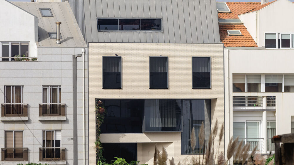 Montenegro revela custo da casa de Espinho: €637 mil, gasto triplo entre 2016 e 2021