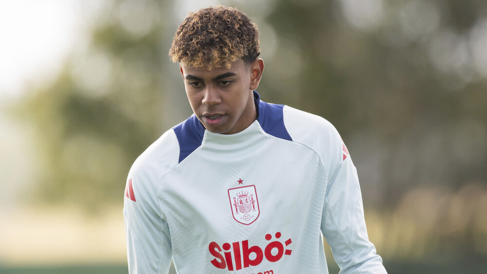 Lamine Yamal não vai estar nos próximos compromissos da seleção espanhola