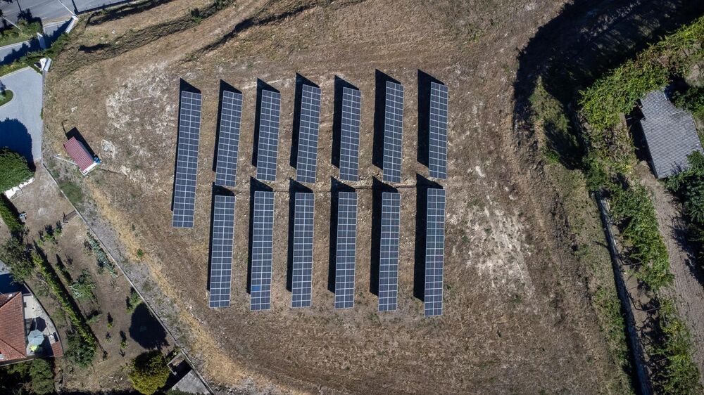 Associações pedem revisão do IVA sobre painéis solares para incentivar a transição energética