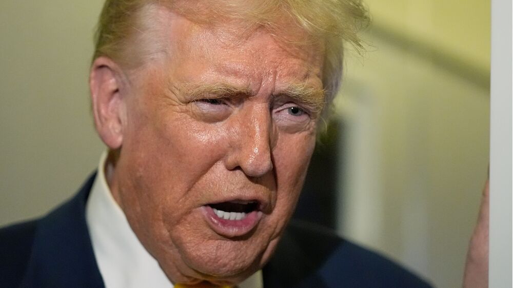 Trump rompe com figura do movimento MAGA devido a caso Epstein