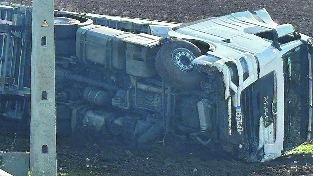 Futebolista morre em colisão entre um camião e um ligeiro de mercadorias na EN4 em Estremoz