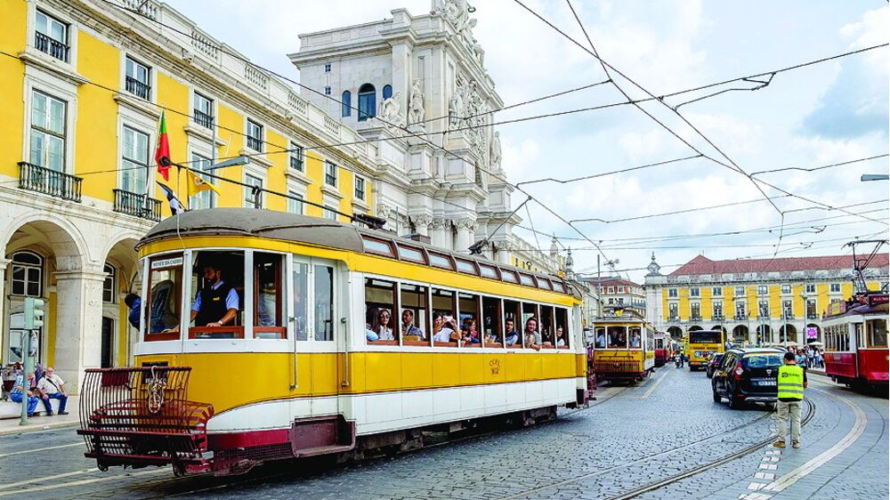 Carris é a segunda empresa que mais queixas recebeu. Entre janeiro e junho,  o número de reclamações cresceu para 2849 face ao período homólogo de 2018