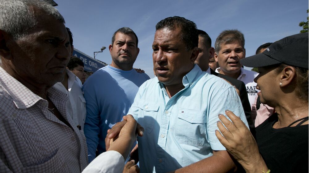 Governo venezuelano confirma morte de opositor na prisão vítima de ataque cardíaco