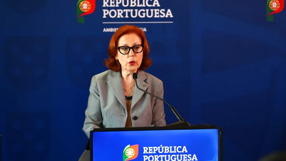 A ministra do Ambiente fala sobre o programa E-Lar para apoio a famílias.
