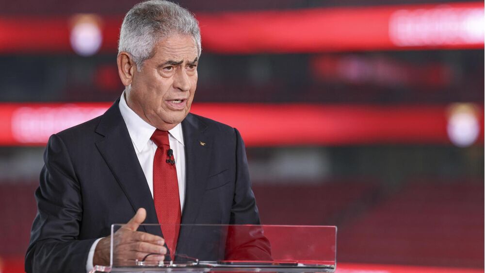 Luís Filipe Vieira durante a entrevista na BTV