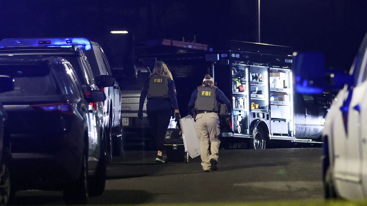 Operação policial em armazém onde Cláudio Valente estava escondido