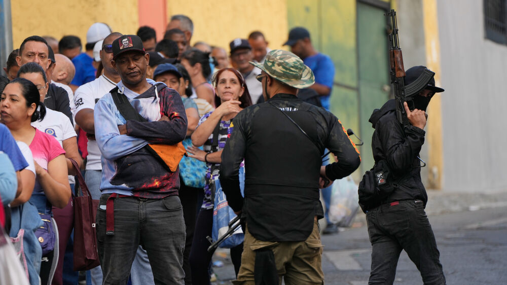 Aguardando futuro incerto após tensões políticas na Venezuela