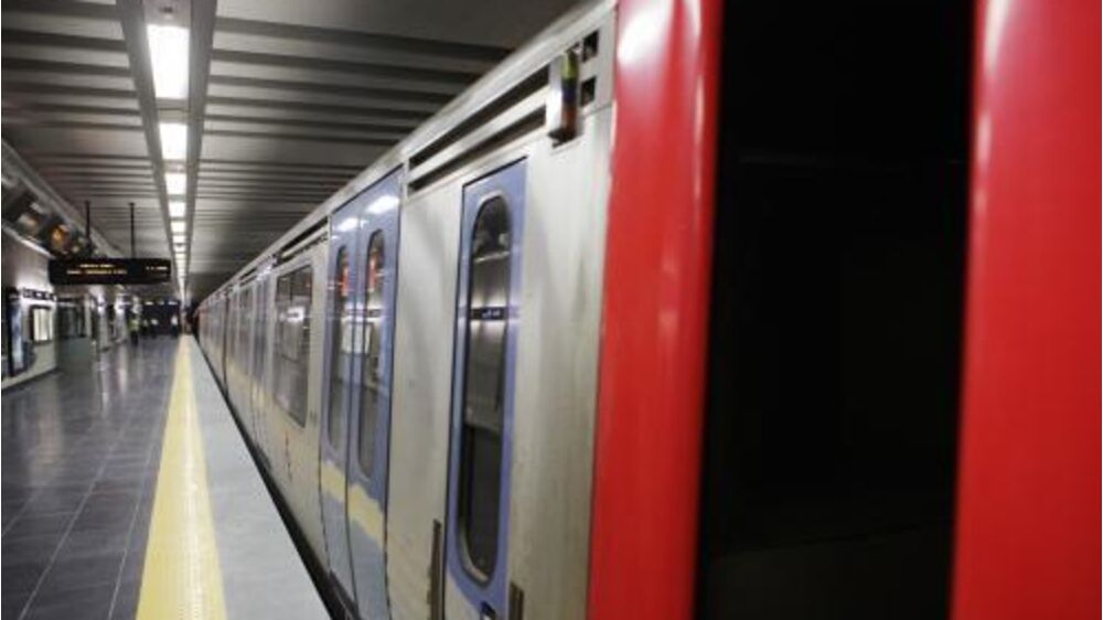 Circulação na linha Vermelha do metro de Lisboa interrompida devido a avaria