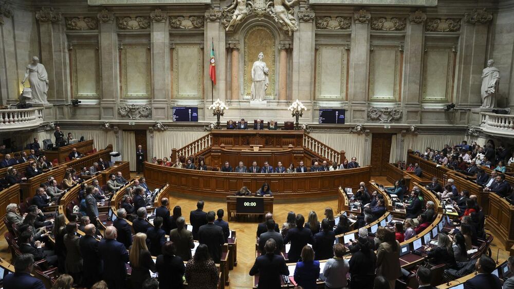 Parlamento discute pacote da habitação num cenário de subida constante de preços 