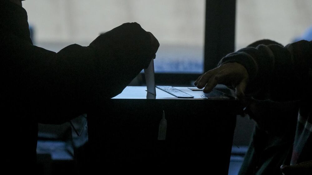 Portugueses desafiam distância para votar presencialmente no Reino Unido