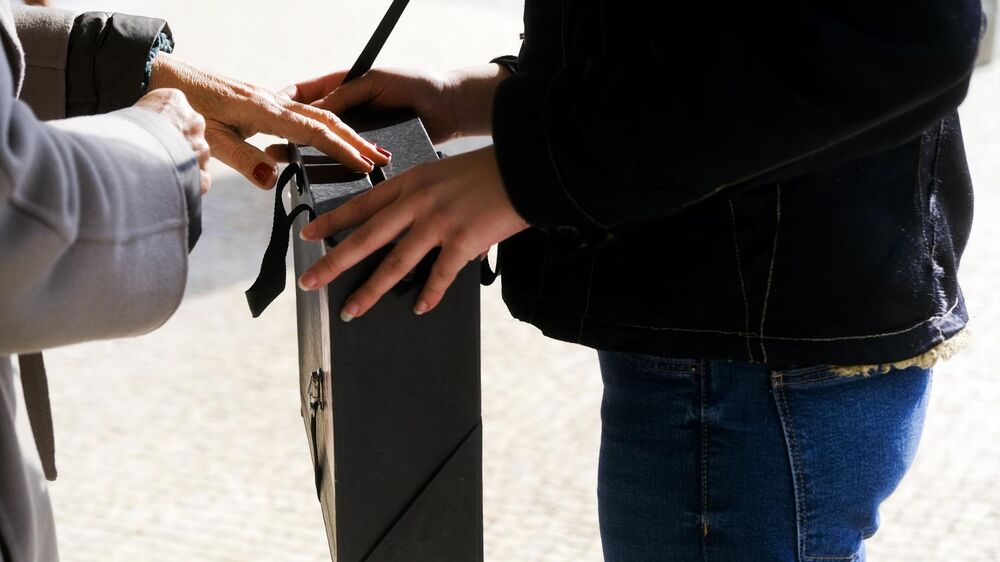 Contagem de votos encerrada em Portugal após apuramento total.
