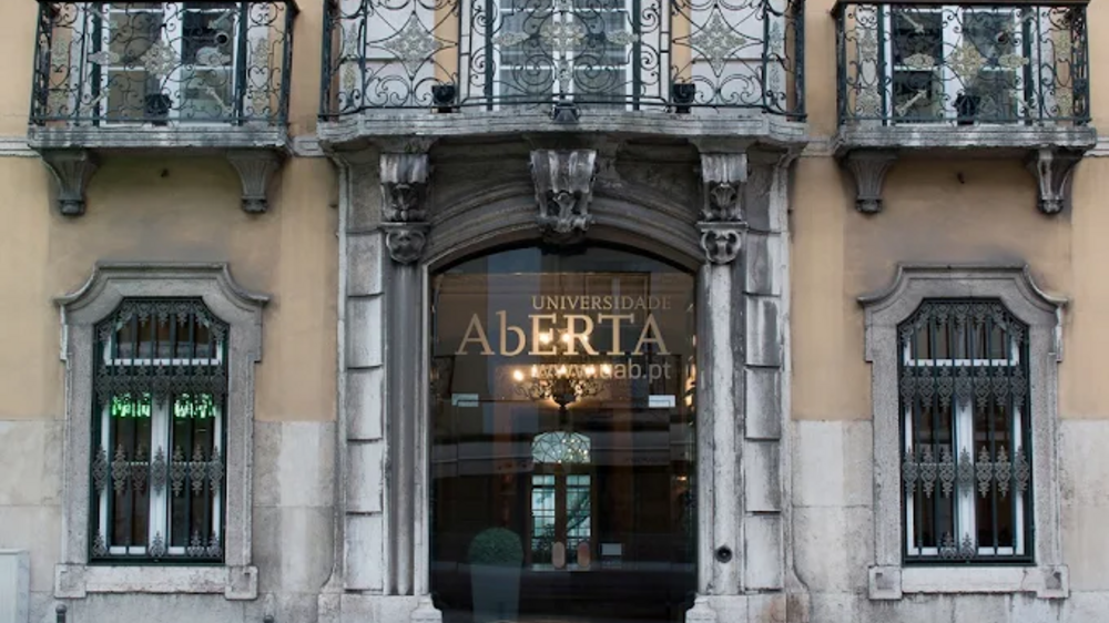 Universidade Aberta expande com apoio empresarial para novas tecnologias