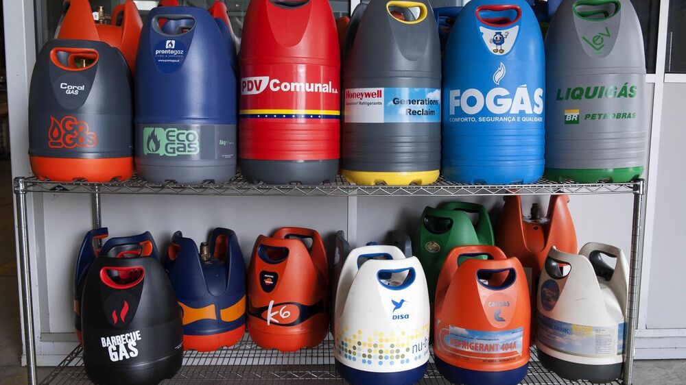 Debate parlamentar sobre propostas para fixar preço e reduzir IVA do gás