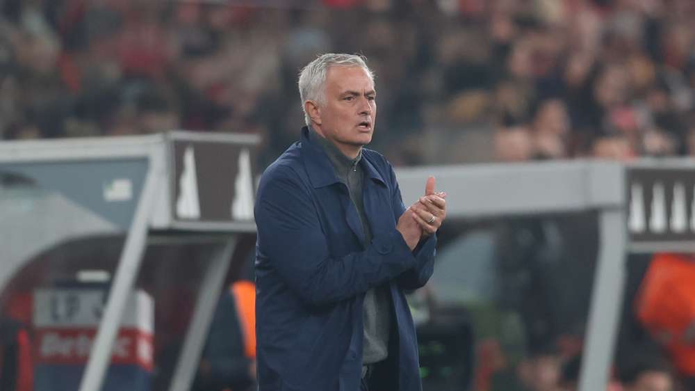 José Mourinho durante o Benfica-Estrela da Amadora