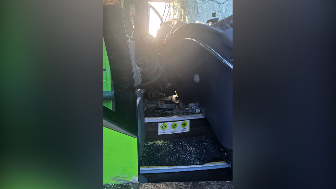 Autocarro português envolvido em choque em cadeia com 100 viaturas em França. Há dois mortos 