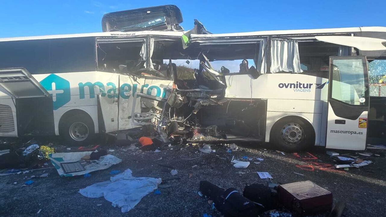 Autocarro português envolvido em choque em cadeia com 100 viaturas em França. Há dois mortos 