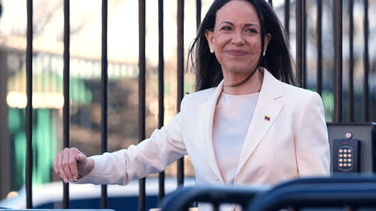 Corina Machado ofereceu a medalha do Nobel da Paz a Donald Trump