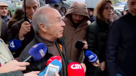 'Não podemos deixar para a segunda volta': Marques Mendes insiste no pedido de voto 