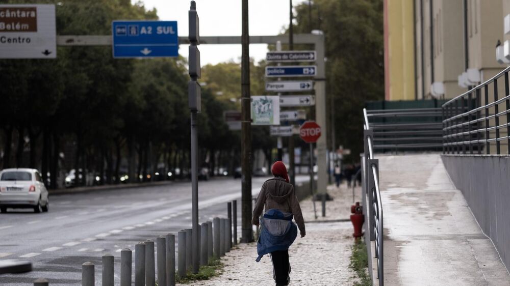 Mulher baleada na Avenida de Ceuta, Lisboa; Polícia Judiciária investiga o caso