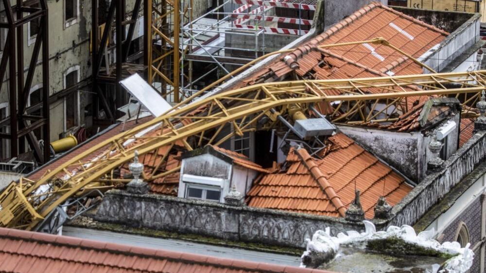 Mau tempo: Vodafone reativa rede móvel em 58 concelhos mas três têm serviço degradado