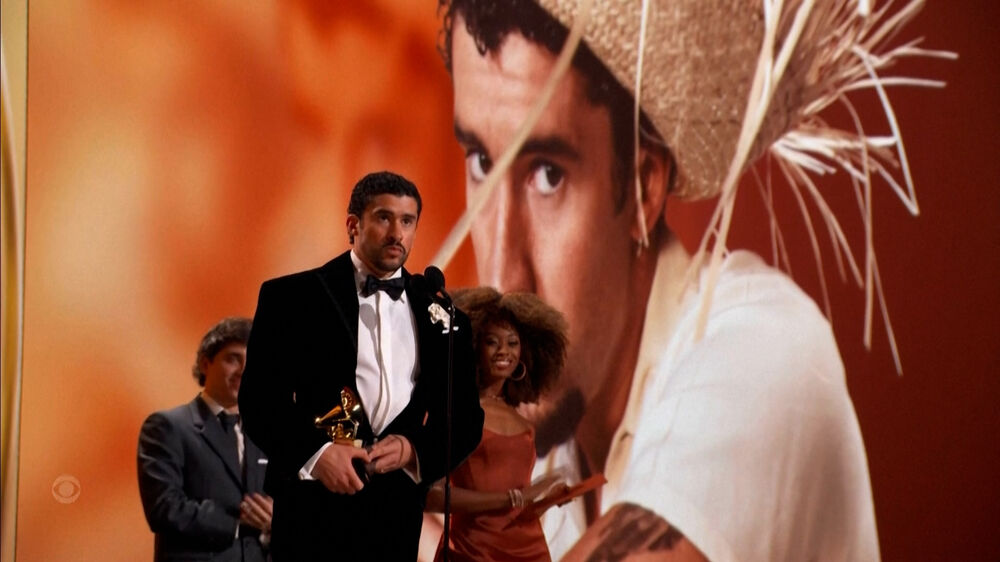 NFL expectante com atuação de Bad Bunny no Superbowl: «Esperamos que una as pessoas»