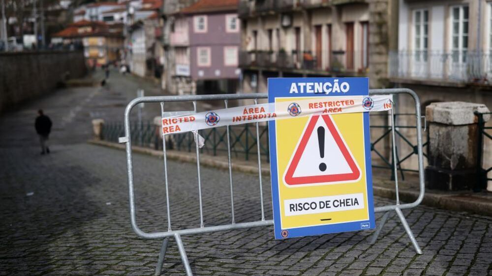 Mau tempo: Espanha diz manter coordenação contínua com Portugal em todos os rios