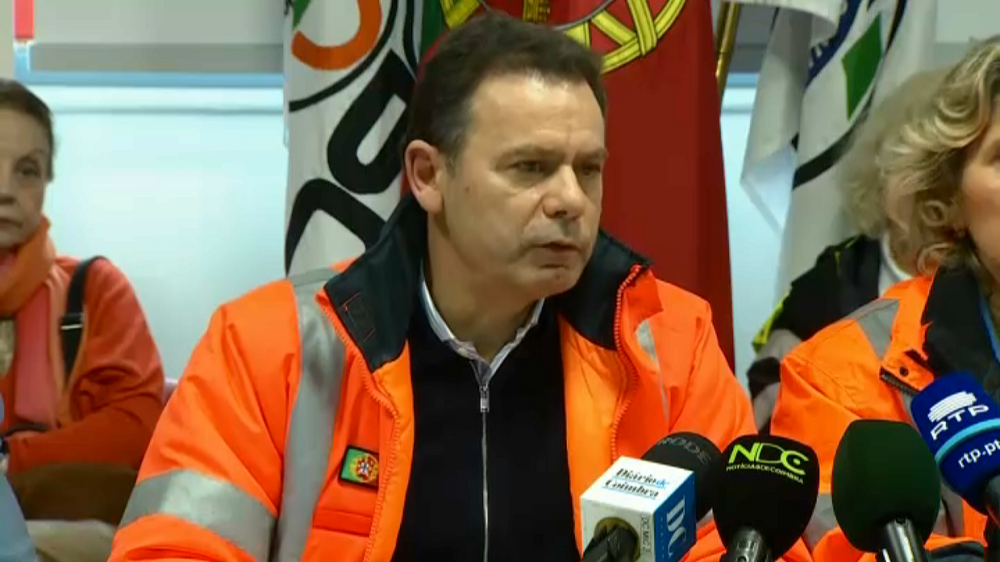 Mau tempo: “Há já muitas medidas que estão a chegar à vida das pessoas”, garante primeiro-ministro 