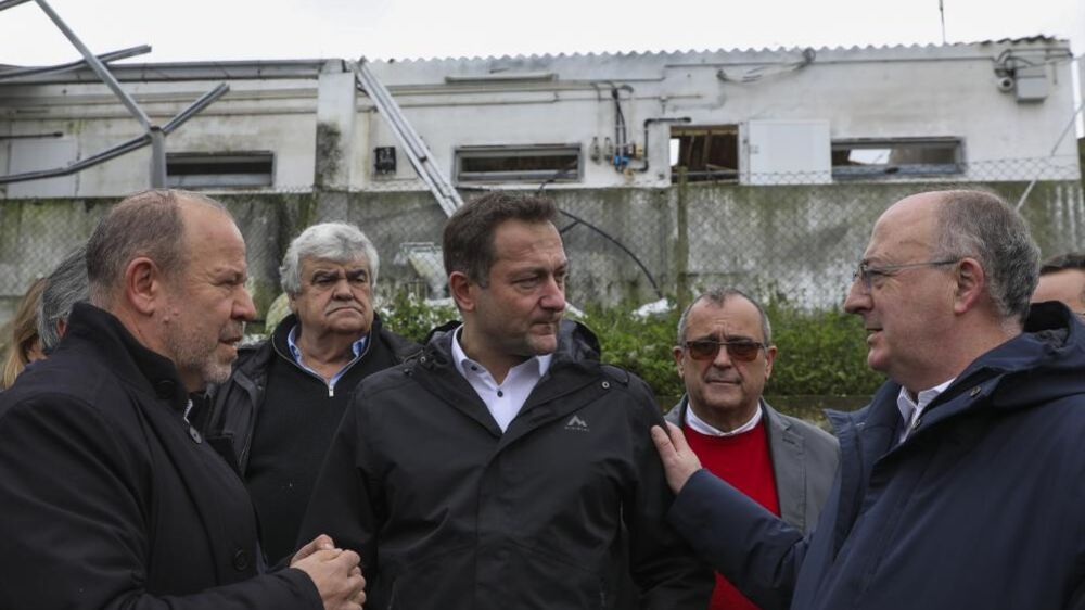 Comissário europeu promete resposta rápida e admite que reserva agrícola “não chega” para dimensão dos estragos em Portugal