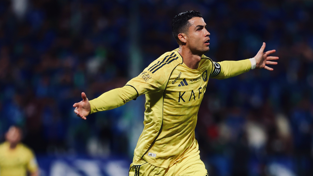 Cristiano Ronaldo marca no regresso aos relvados