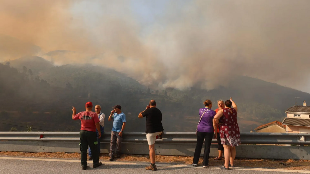 Incêndios em Portugal: feridos em Coimbra estabilizados, bombeiros e populares afetados 